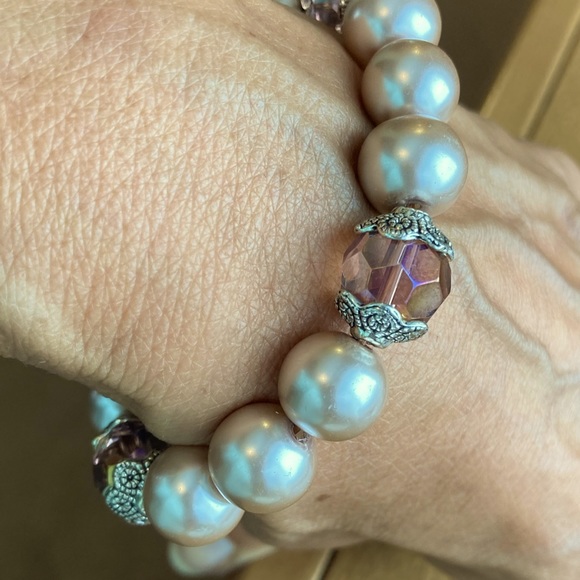 Faux Champagne Pearl & Crystal Stretch Bracelet - Picture 4 of 6